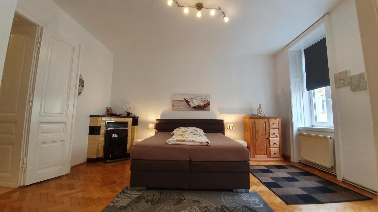 Gorgeous Viennese Apartment 10 Min To City Center Bagian luar foto