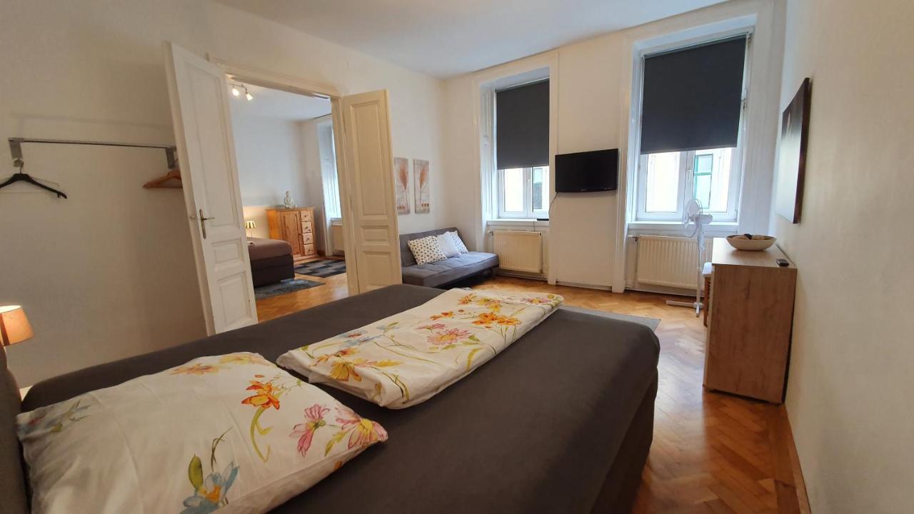 Gorgeous Viennese Apartment 10 Min To City Center Bagian luar foto