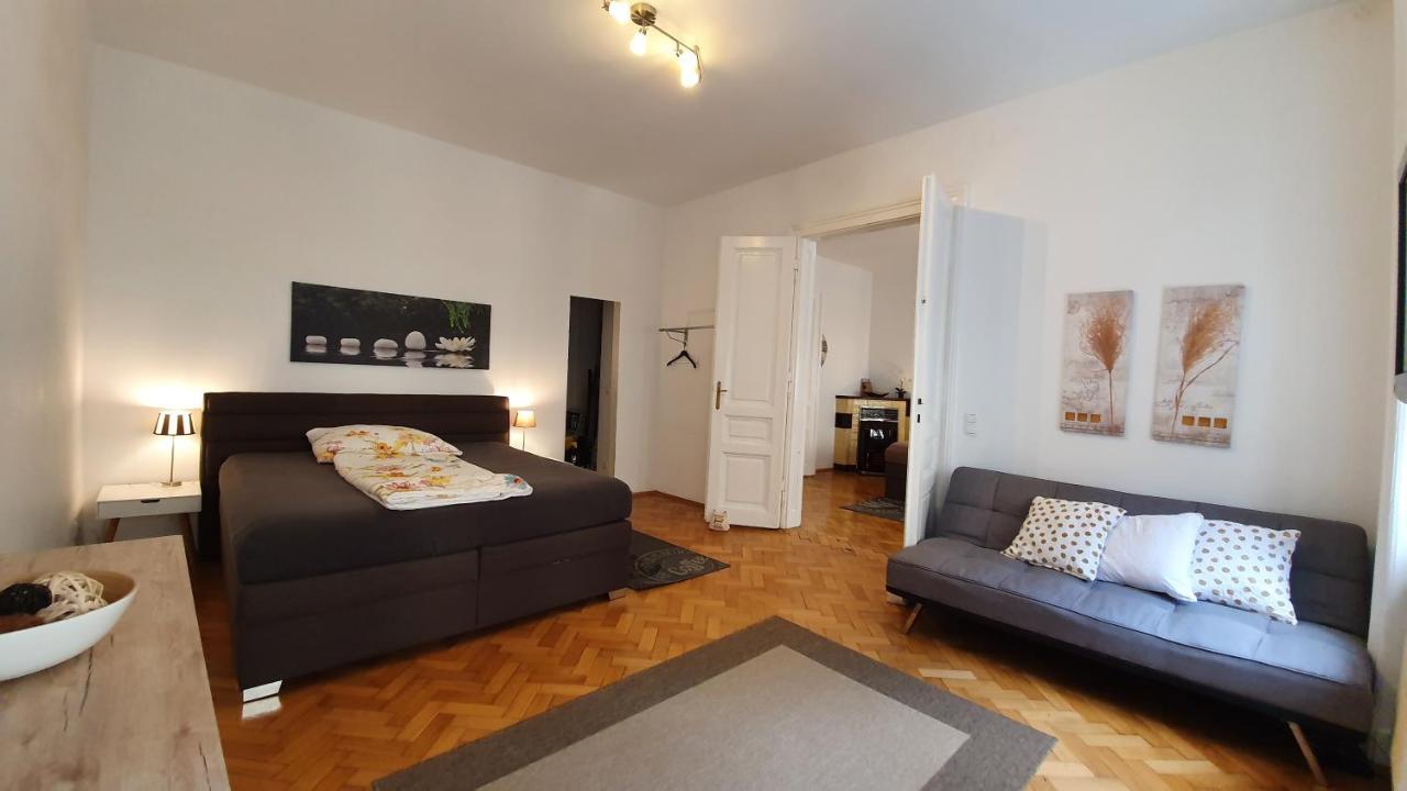 Gorgeous Viennese Apartment 10 Min To City Center Bagian luar foto